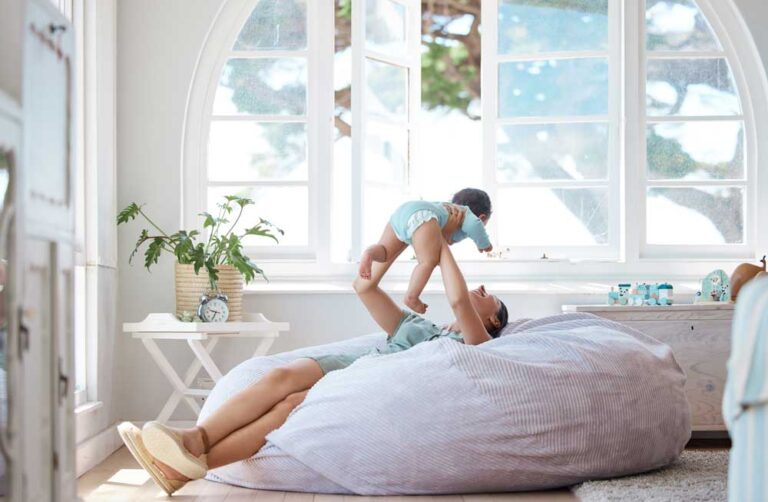Baby-Bonding-Strengthening-the-Parent-Infant-Connection-in-the-Early-Days-Kiki-Sebby