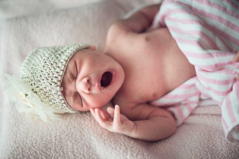 Creative-Ways-to-Use-Muslin-Blankets-Beyond-Swaddling-Kiki-Sebby